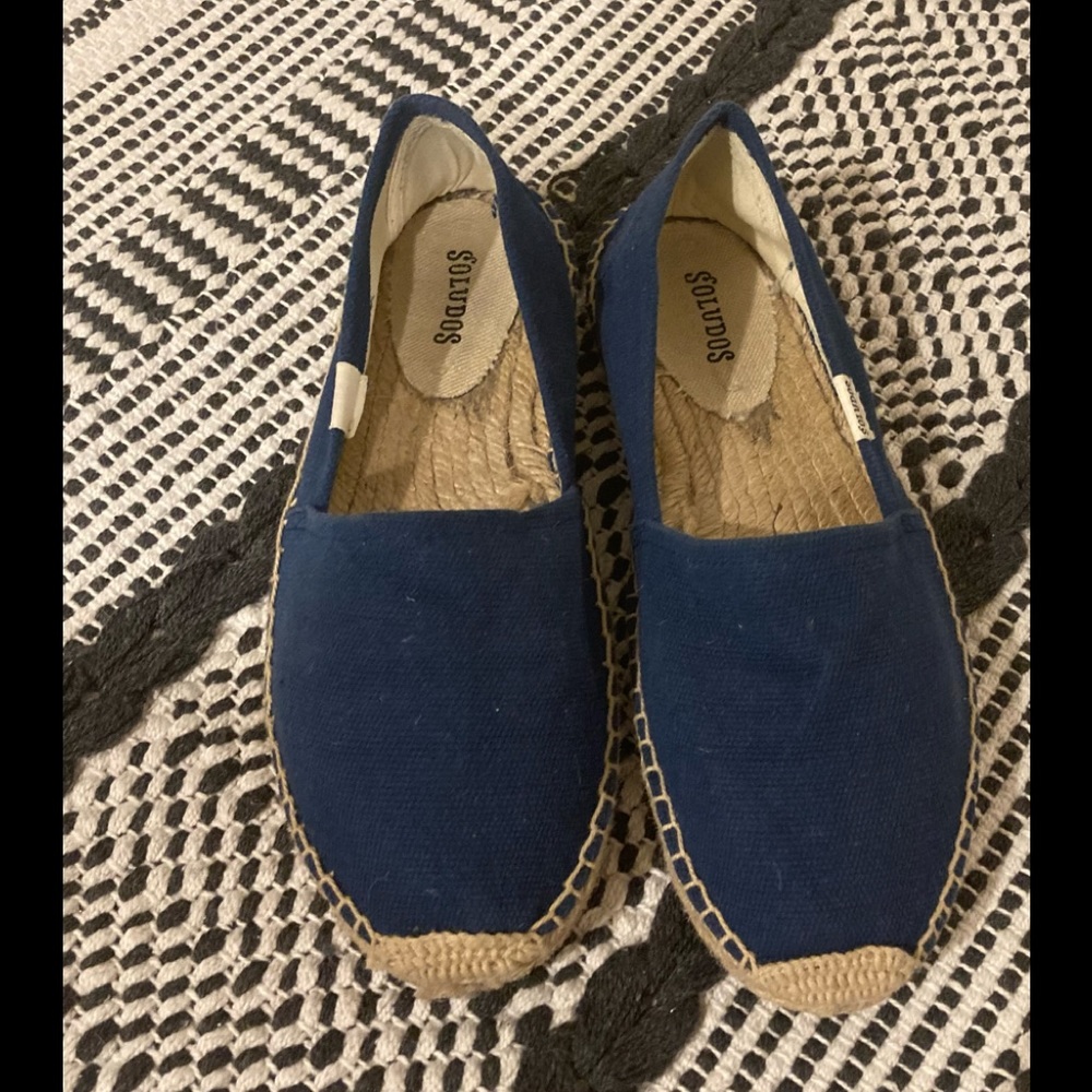 Soludos Navy and tan loafers slip on shoes Sz 8